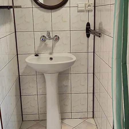 Проживание в семье Mewa Мельно