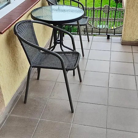 Mewa Проживание в семье